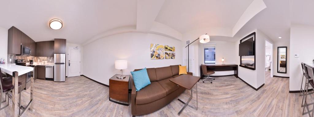 Room image 3